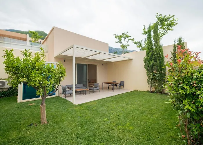 Aster Palase Villa Himare